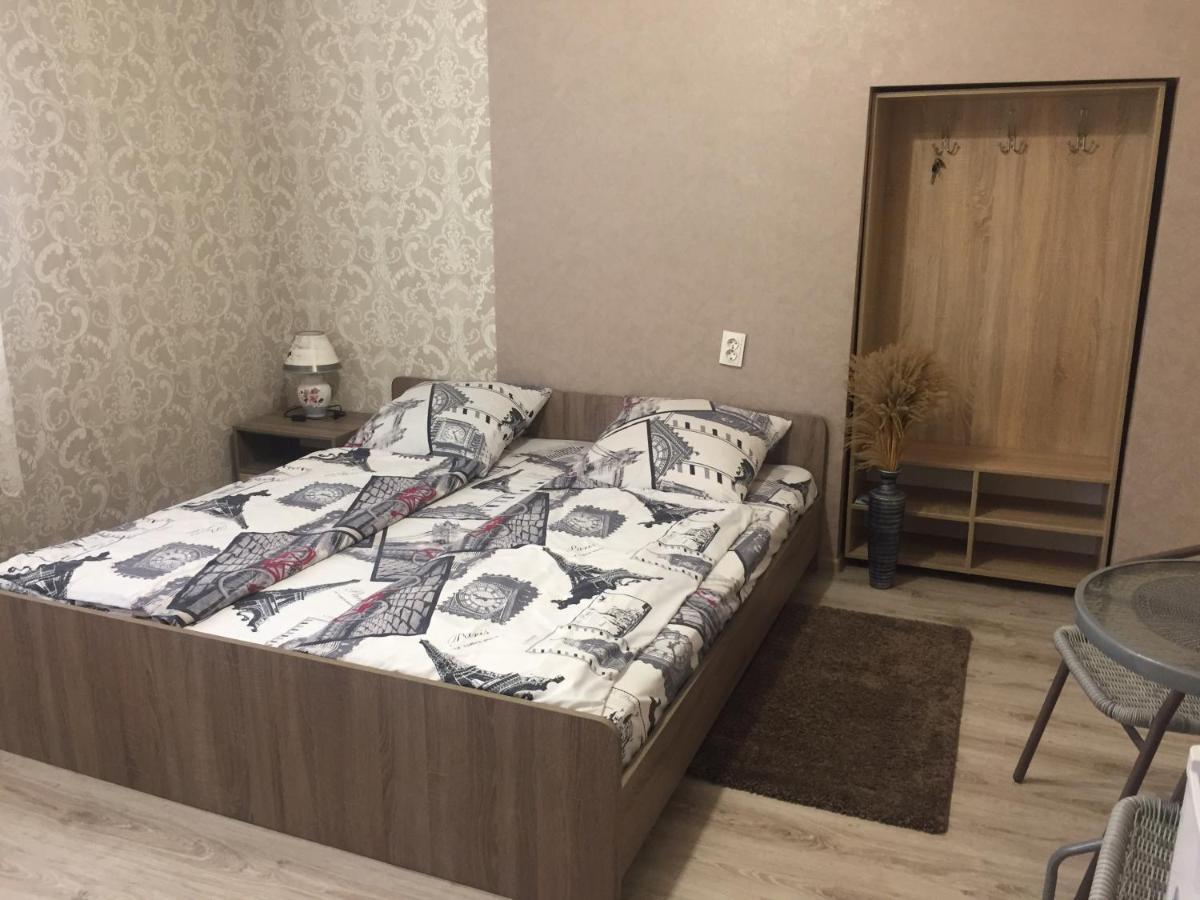 Private House Apartment Berehove  Luaran gambar